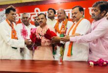 सपा के संस्थापक सदस्य भाजपा में शामिल:  कांग्रेस के PCC सदस्य गणेश दीक्षित ने भी छोड़ी पार्टी; क्षेत्रीय अध्यक्ष व सांसद ने पार्टी कराई ज्वाइन - Kanpur News