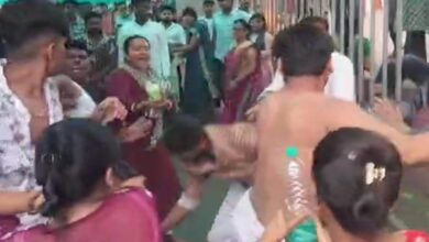 Kaal Bhairav ​​Temple Ujjain: काल भैरव मंदिर में श्रद्धालुओं के बीच मारपीट, लाइन में आगे निकलने पर विवाद